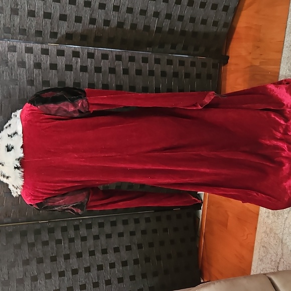 Spirit Red and Black Fairy Tale Queen Women's Costume Size 1X - Picture 6 of 14